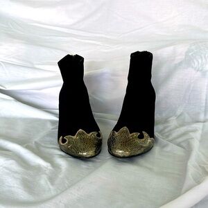 Free people black suede and good leather ankle boots size 37